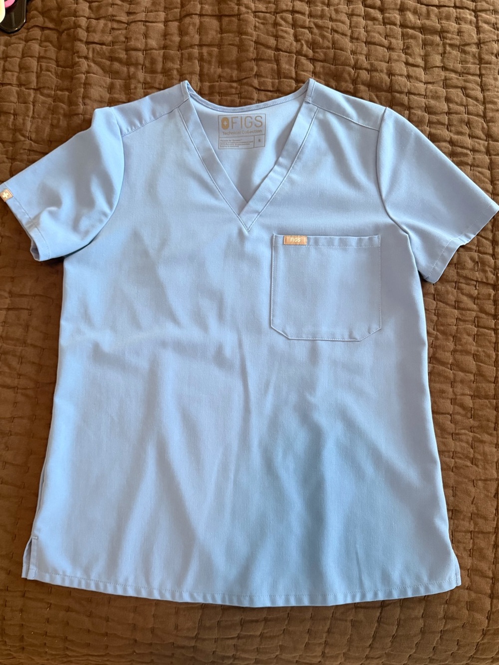 Figs ceil blue scrub top & jogger pants in great condition!